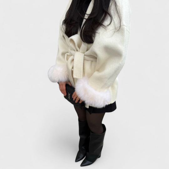 Ivy™ | Elegant coat with eco-fur details