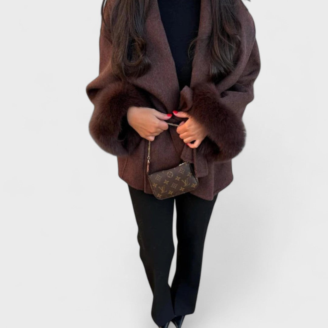 Ivy™ | Elegant coat with eco-fur details